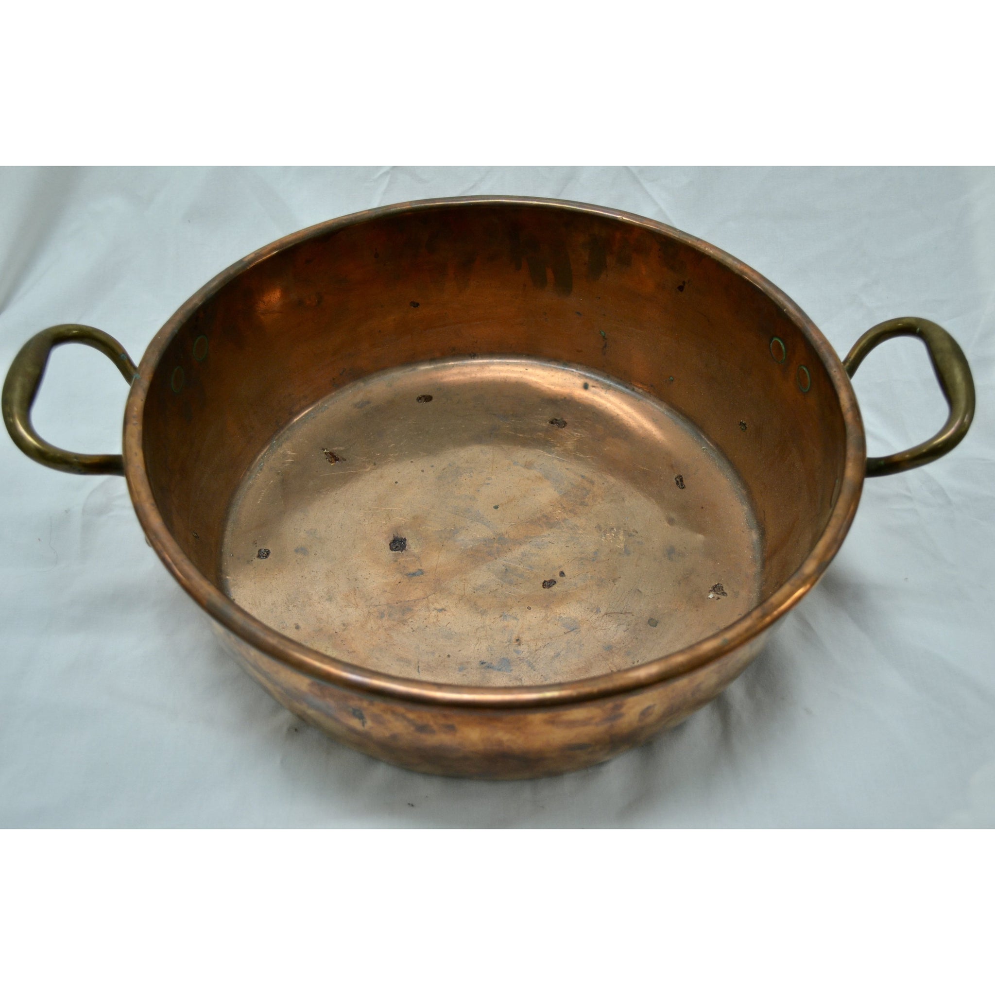 https://antique-warehouse.myshopify.com/cdn/shop/products/Antique-Copper-Pan-with-Brass-Handles-16-Diam-Bowl-Antique-Warehouse-6_1024x1024@2x.jpg?v=1630359593